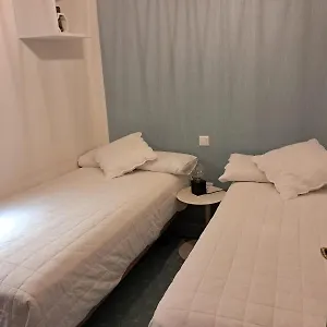  Apartment Con Solera En El Corazon De Triana